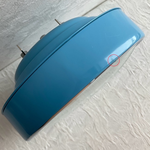 Vintage 1960s Polaris Turquoise Oval Shaped Wind Up Alarm Clock - Picture 15 of 16